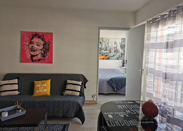 Grand studio de 33m² à 300m des plages
